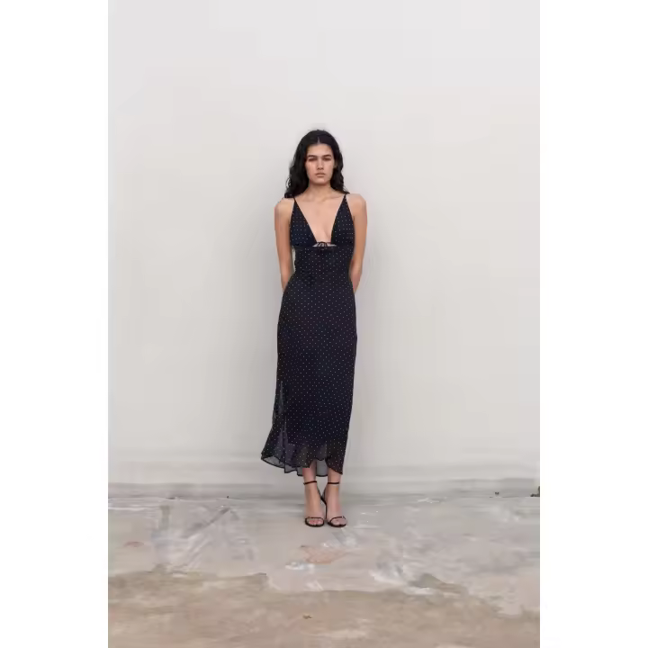 PuntoSalao Vestido midi estampado lunares para mujer tirante finos color negro vestido encarna la fusión perfecta entre clasicismo y tendencia, ofreciendo un diseño que realza la figura y aporta un toque de sofisticación - 1