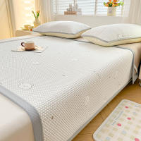 Almohadilla De Látex Natural Para Verano Con Estampado De Oso Fresco Y Moderno Almohadilla De Seda Refrescante Doblablable Para Cama Textil Suave Y Cómodo - details 8
