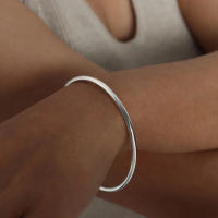 Pulsera De Acero Inoxidable Lujo Sencillo En Oro Y Plata Antiguo Patrimonio No Desvanecido Para Mujer Estilo Geométrico - details 1