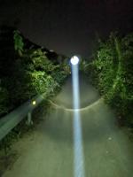 Linterna Táctica De Alta Luminosidad Para Caza Y Patrulla Nocturna Recargable USB Con Zoom Telescopio 3000M Luz LED Negro Aluminio Resistente Al Choque Y Al Agua - details 8
