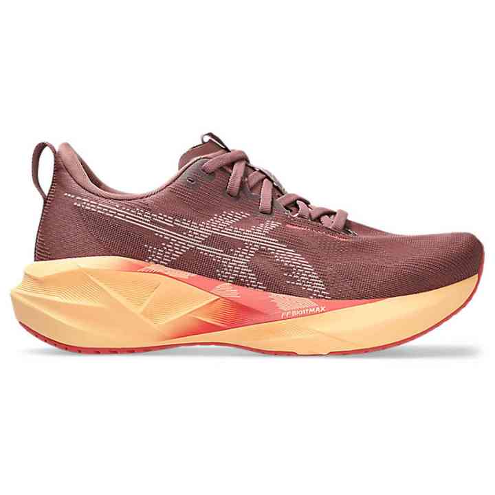 Zapatillas De Running Asics modelo Novablast 5 para Mujer en color Marron