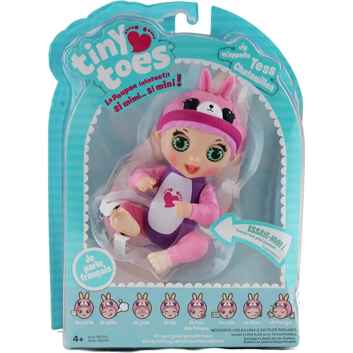BANDAI 82795 Tiny Toes - Muñeca interactiva (14 cm), diseño de Conejo Rosa - 1