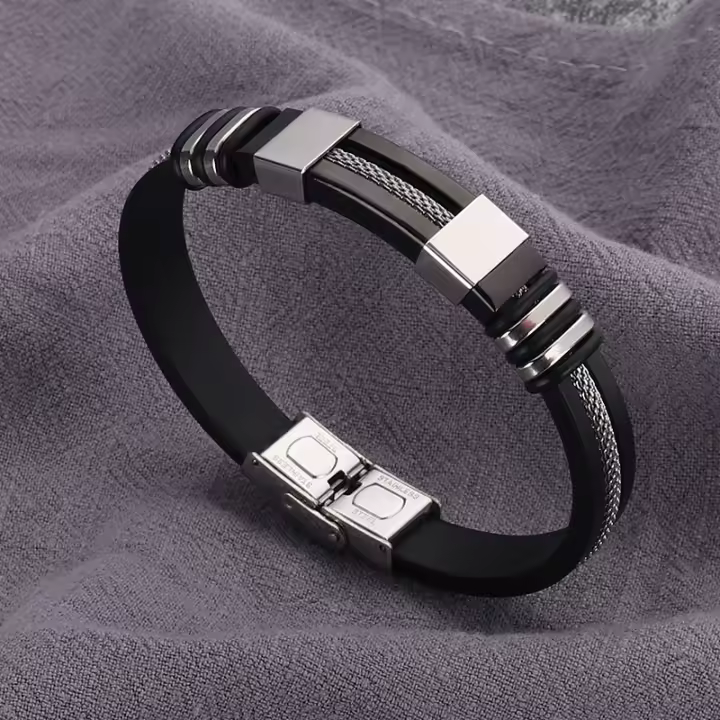 Pulsera De Acero Inoxidable Para Hombre Cadena De Pulsera De Silicona Con Encaje De Ruina Negra Estilo Punk Casual Y Elegante - 1