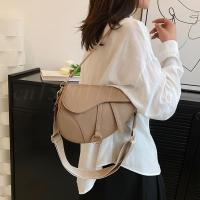 Bolso De Hombro Pequeño De Cuero PU Impermeable Para Mujer Mini Bolso Hobo Sólido Bolso De Silla Bolso De Mano Top Para Damas - details 4