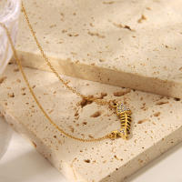 Encanto Collar con colgante de hueso de pescado personalizado chapado en oro para mujer, moda Ins, diseño de nicho, conjunto de diamantes metal de hueso de pescado dulce de acero inoxidable a la moda, cadena de clavícula de circón irregular simple salvaje - details 2