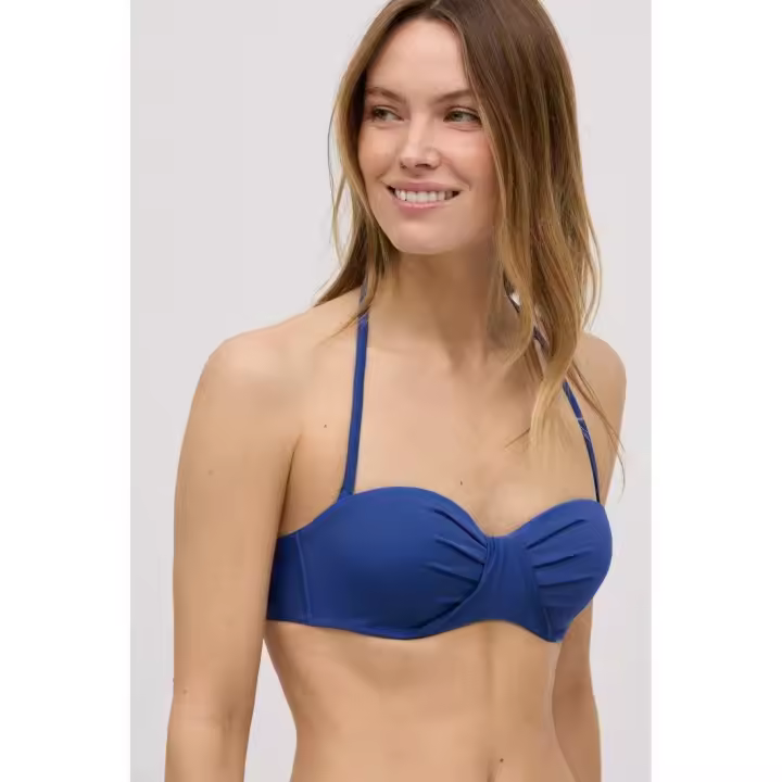 Ysabel Mora Top Bandeau Bikini. Top Bandeau Copa B de Ysabel Mora. 83015. Anudado cuello  Broche swim  Con Aro  Con relleno  Tirantes desmontables  Top de bikini bandeau con estampado liso. Con aro y copa B. Con relleno. El anudado al cuello y espalda - 1