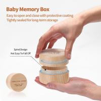 Caja De Recuerdos Para Cordón Umbilical De Madera Grabada Caja De Memoria Para El Primero Corte Del Cabello De Bebé Unisex - details 1