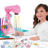 Lisciani Gabby's Dollhouse - Proyector para dibujar, con luz, incluye imágenes para calcar, rotuladores de colores, pegatinas, diamantes, folios, juguete dibujo, proyectar y colorear, juguetes para niños de 4 años - details 1