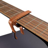 Cejilla Guitarra Española Clásica Profesional Clasica Guitar Capo Ligero Aleación de Aluminio con 5 Púas de Guitarra. - details 3