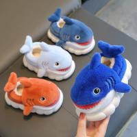 Zapatillas De Invierno Para Niños Y Niñas Con Diseño De Tiburón De Algodón Suave Y No Esmeriladas Zapatos De Casa Cálidos Y Seguros Para Bebés Y Niños - details 2