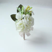 Corsage Rustico Para Novio Y Llavero De Boda Blanco Con Rosa Eucalipto Hiedra Orchidaya Berries Gypsophila Accesorios De Vestimenta Para Bodas Cumpleaños Y Decoración Personal - details 3