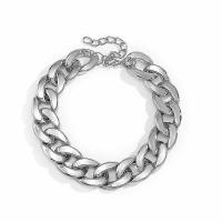 Gargantilla de cadena de eslabones cubanos estilo punk, dorada, ligera, gruesa, ovalada, con eslabones, joyería llamativa de hip hop. - details 0
