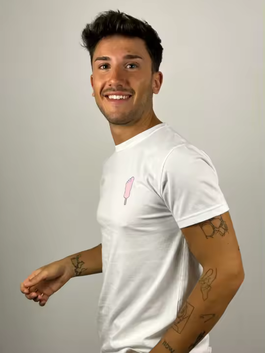 Camiseta Patadegayo Pie Blanco - 1