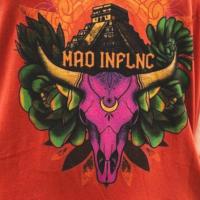 Vestido Maya Naranja de Mad Influence. Vestido recto naranja con ilustración frontal inspirada en la cultura Maya. - details 5