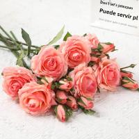 Rosa Artificial De Seda Roja Simulación 1 Flor 2 Brotes Toque Real Para Decoración De Hogar Boda DIY Arreglo Floral - details 0