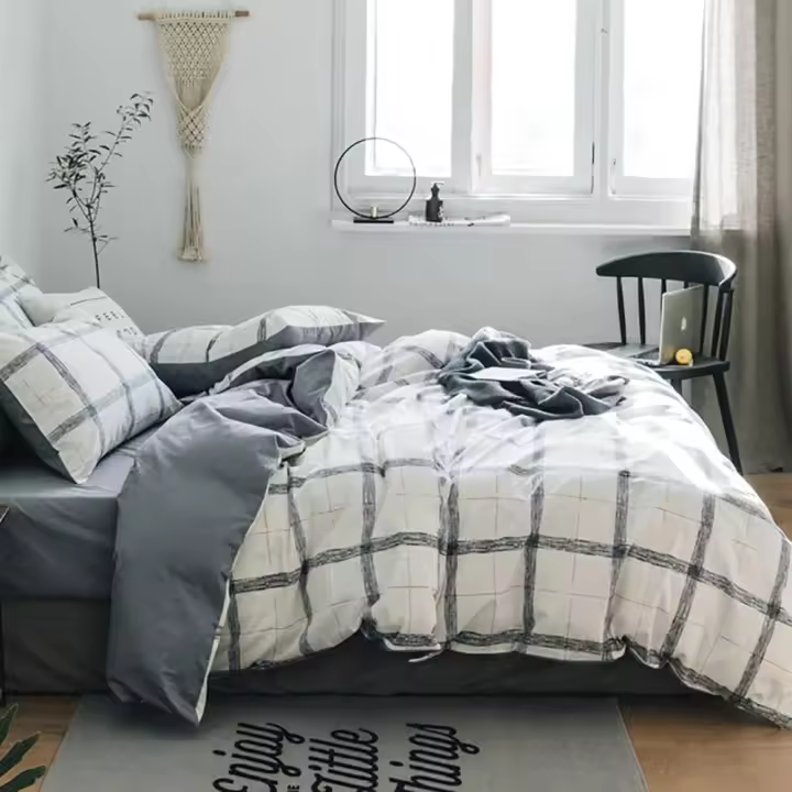 Bed Linen Checked Black White 135 x 200 cm 4-Piece Microfibre Modern Check Pattern Grey White Reversible Bedding Set with Pillowcase 80 x 80 cm Zip - 1