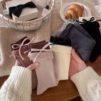 Calcetines De Mujer Primavera Nuevos Coreanos Con Lazo De Encaje Medio Tubo Versátiles Dulces De Algodón Pile Calcetines Casuales - details 7