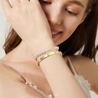Elegante pulsera de mujer con Cadena Dorada ajustable. - details 1