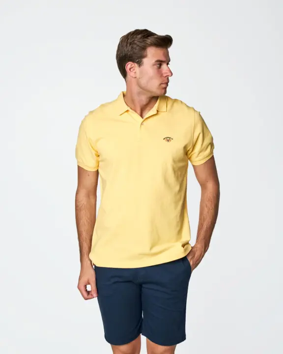 POLO DE HOMBRE PIQUÉ LISO LIGHT AMARILLO - 1