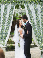 Guirnalda De Hojas De Eucalipto Artificiales Verdes Con Flores Y Bayas Blancas 1pc Decoración Para Bodas Y Fiestas En Casa - details 5