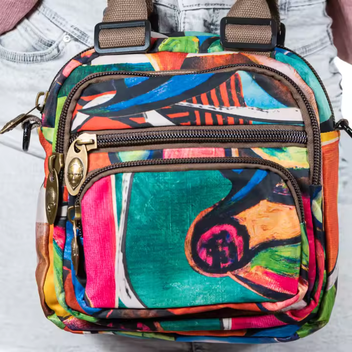 DUNNE BRAND YAN SHUANG Bandolera “Cáucaso” - Base Blanca y Multicolor, Algodón y Piel, Diseño Original, Regalo Especial - 1