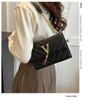 Bolso De Mano Pequeño En V De Lujo 22*15*7cm Para Mujer Bolso De Hombro Cadena Moda Popular Bolsos De Tote Diseñador Versátil - details 0