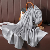 Pañuelo De Seda Lujoso Para Mujer En Color Sólido Moda Comodidad Y Versatilidad Shawl Muffler Neckerchief Bandanna Para Exterior - details 33