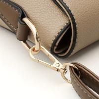 Bolsos, An elegant y versáril Bolso Cruzado de varias Capas with a retro minimalist Diseño y detalles de Hardware, perfecto para el uso diario por parte de las mujeres. - details 12
