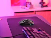 Trust Gaming GXT 929 Helox - Ratón Gaming Inalámbrico Ultraligero con Iluminación RGB, Carcasa Perforada, DPI Ajustable hasta 4800, Batería de 80 Horas, 6 Botones, Compatible con PC y Laptop - details 1
