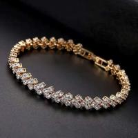 Elegante pulsera de mujer con Cadena Dorada ajustable. - details 0