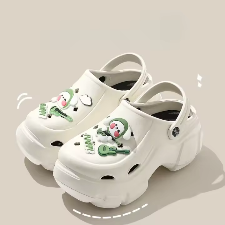 Nuevos Sandalias De Verano Para Mujeres Y Niñas 2024 Zapatillas De Tela Malla Transpirable Con Dibujos Animados DIY Clogs Mules Para Playa Jardín Y Estudio - 1