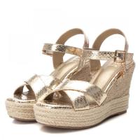 XTI BASIC 142750 Sandalias plataforma mujer 32298 24V SANDALIA CUÑA YUTE ORO - details 1