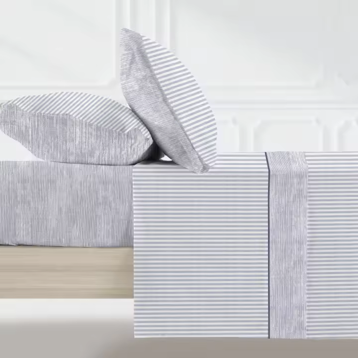 Manterol - Juego de sábanas estampado geométrico rayas azules. Calidad 50% Algodón 50% Poliéster. Incluye bajera ajustable, encimera y fundas de almohada. Sábana ligera y fresca, ideal para primavera, verano y entretiempo. - 1