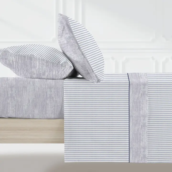 Manterol - Juego de sábanas estampado geométrico rayas azules. Calidad 50% Algodón 50% Poliéster. Incluye bajera ajustable, encimera y fundas de almohada. Sábana ligera y fresca, ideal para primavera, verano y entretiempo. - 1