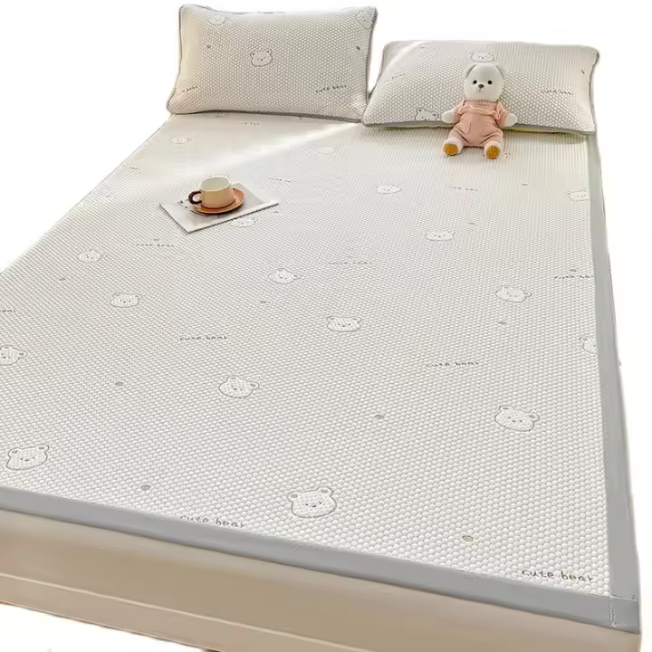 Almohadilla De Látex Natural Para Verano Con Estampado De Oso Fresco Y Moderno Almohadilla De Seda Refrescante Doblablable Para Cama Textil Suave Y Cómodo - 1