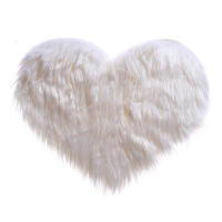 Carpetas De Plush Para Sala De Estar Y Dormitorio Diseño De Corazón Espesadas Y Modernas Para Mujeres Alfombra De Bay Window Para Nuevo Hogar Textil - details 5