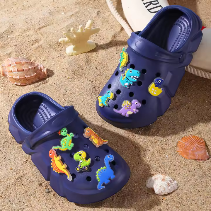 Clogs Casuales Para Niños Transpirables Con Decoración De Dinosaurio Luminoso Ligeros Para Ducha Playa Y Piscina Material Superior EVA Tamaño 3-12 Adecuado Para Todas Las Estaciones - 1