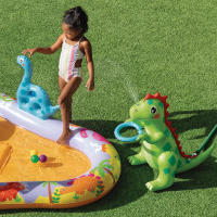 INTEX - Centro de juegos acuático Dino Park, hinchable con tobogán acolchado, rociador de agua y juegos interactivos, 201x157x69 cm, capacidad 159 L, para niños desde 2 años, fabricado de vinilo resistente, incluye parche reparación - details 1