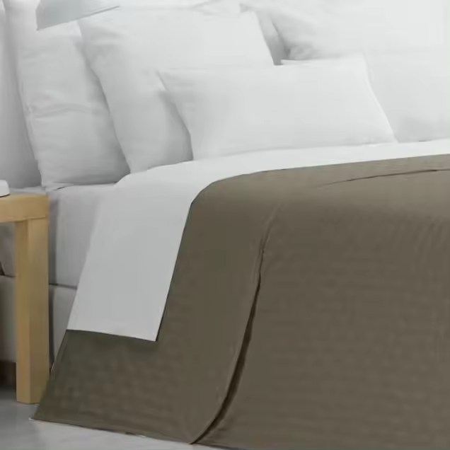 Donegal Collections - Colcha Bouti Lisa Reversible Belmonte + Funda Cojines - Disponible en diferentes colores - Primavera/Verano - Ligeras y Suaves - Colcha Verano no pesa, no hace bolitas - 1