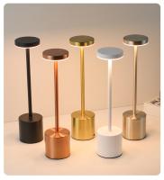 Lámpara De Mesa Recargable Táctil De Metal Con Luz LED Ambiental En Tres Colores Decoración Interior Creativa Para La Cama - details 6
