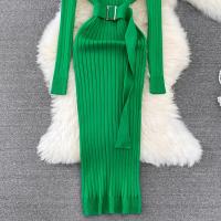 Vestido Maxi De Cuello Alto Para Mujer YuooMuoo 2024 Otoño Invierno Elegante Ajustado Con Cinturón Estilo Bodycon Tejido Ribbed Suave Y Elástico - details 2