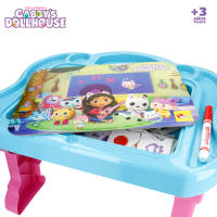 Lisciani Gabby's Dollhouse - Escritorio infantil, incluye 10 juegos educativos, pizarra con rotulador y esponja para dibujar y borrar, mesa para pintar, mesas infantiles, para niños a partir de 3 años, tiene instrucciones - details 1