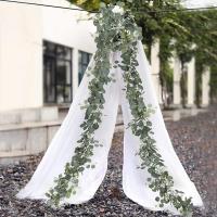 Guirnalda De Hojas De Eucalipto Artificiales Con Flores Blancas 1Pc Decoración Para Bodas Y Hogar Verdeo Realista Para Decoración De Paredes Y Habitaciones - details 2