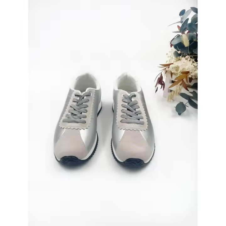 Calzado Estilo. Zapatillas deportivas para mujer, cordones ajustables, suela con tracción antideslizante, diseño ligero y flexible - 1
