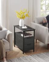 Mesa auxiliar multifuncional con multienchufe, diseño compacto con 2 cajones, ideal como mesita de noche, almacenamiento adicional para salón y dormitorio, disponible en gris ahumado o marrón rústico - details 9