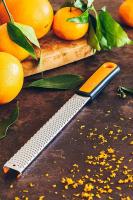 BRA Efficient Rallador Pro Estrecho Zester, Acero, Rayador de Cocina para Queso, Cítricos, Parmesano, Jengibre, Ajo, Nuez Moscada, Chocolate, Verduras, Frutas, Mango Ergonómico | Hoja Afilada de Acero Inoxidable | Apto para Lavavajillas - details 3