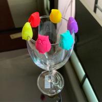 Set Creativo De Marcadores De Bebida Para Vino Y Cocteles Con Pegatinas Para Cristales Y Tazas De Vino Tamaño Pequeño Color Rojo - details 26