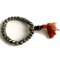 Pulsera Hombre Mujer Artesania Bisuteria negra y blanca bolsita Nepal hecho a mano Prana Yoga - details 1
