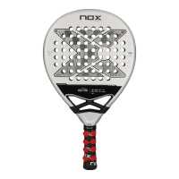 NOX AT10 GENIUS 18K BY AGUSTÍN TAPIA 2024 - La pala de Agustín Tapia con forma de lágrima hecha con núcleo multicapa y las caras de Carbon Alum 18K. Un superventas! - details 0