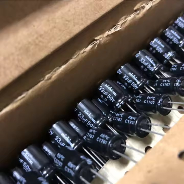 10pcs Condensador Electrolytico No Polar Nichicon VP-BP Serie 33uF/50V 50V33UF 8x11.5mm Para Automóvil Originales En Saco - 1